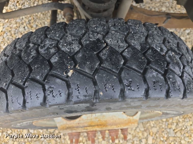 image for item EF3509 2008 Ford F550 Super Duty XL truck cab and chassis