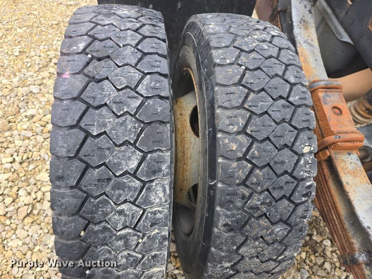 image for item EF3509 2008 Ford F550 Super Duty XL truck cab and chassis