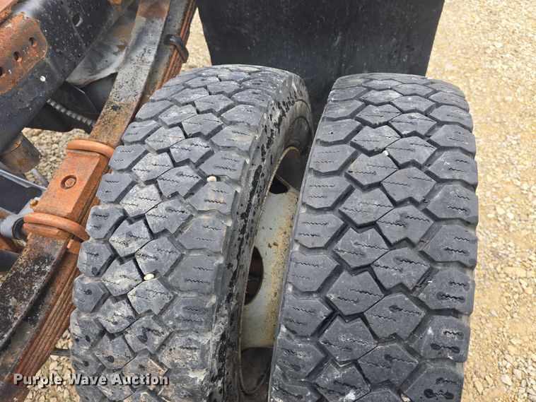 image for item EF3509 2008 Ford F550 Super Duty XL truck cab and chassis