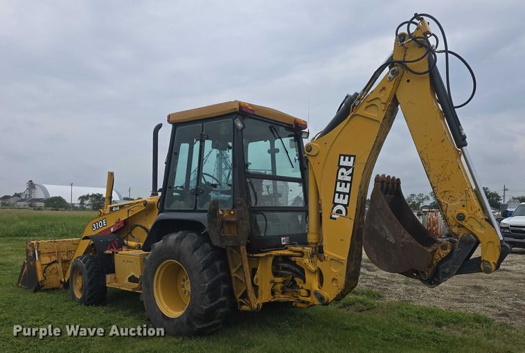 image for item EF3511 1997 John Deere 310E backhoe