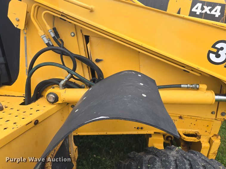 image for item EF3511 1997 John Deere 310E backhoe