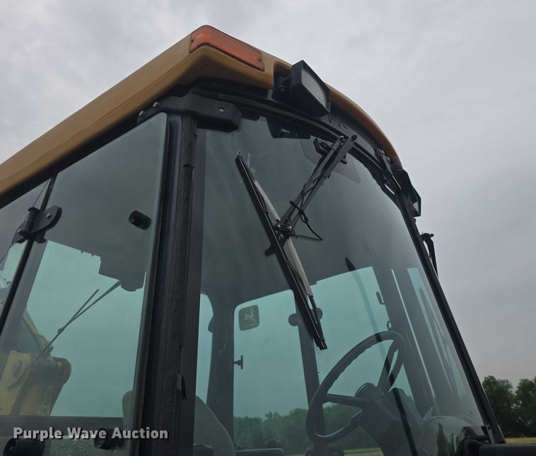 image for item EF3511 1997 John Deere 310E backhoe