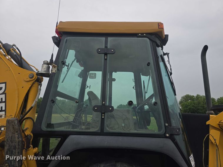 image for item EF3511 1997 John Deere 310E backhoe