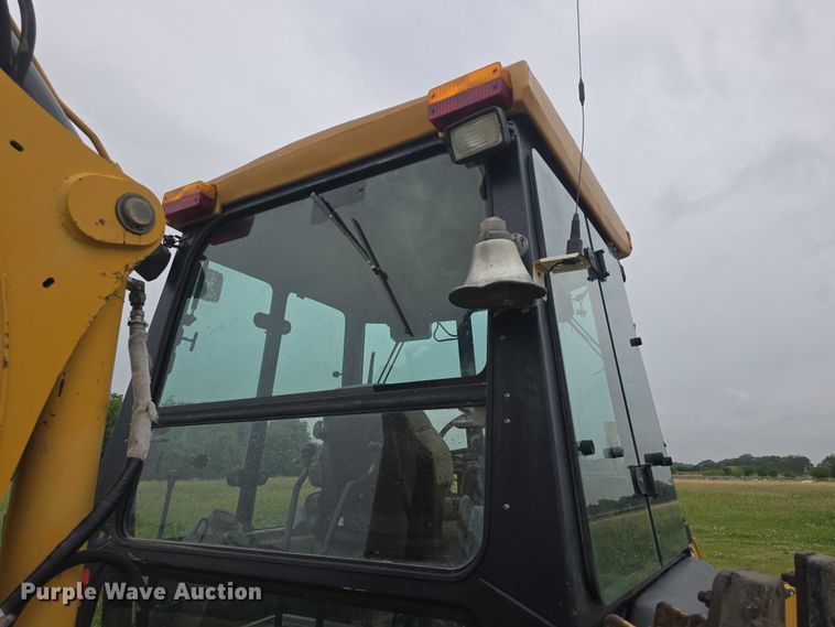 image for item EF3511 1997 John Deere 310E backhoe