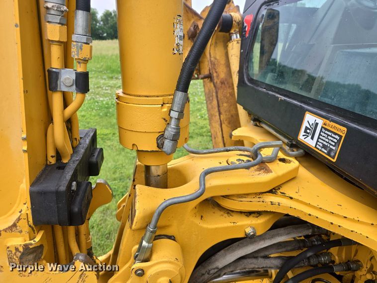 image for item EF3511 1997 John Deere 310E backhoe