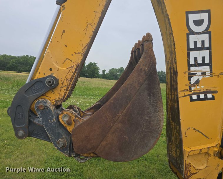 image for item EF3511 1997 John Deere 310E backhoe