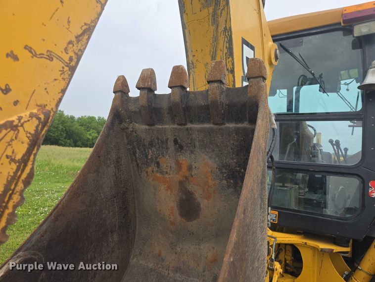 image for item EF3511 1997 John Deere 310E backhoe