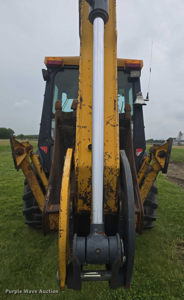 image for item EF3511 1997 John Deere 310E backhoe