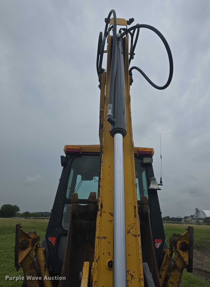 image for item EF3511 1997 John Deere 310E backhoe