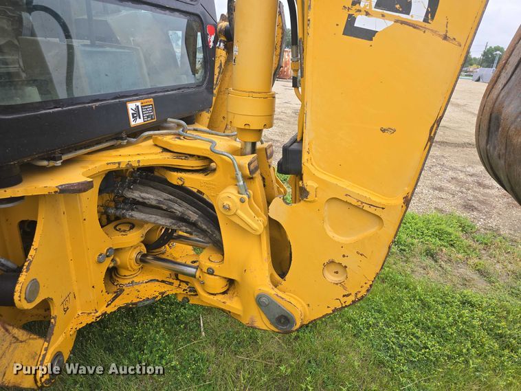 image for item EF3511 1997 John Deere 310E backhoe
