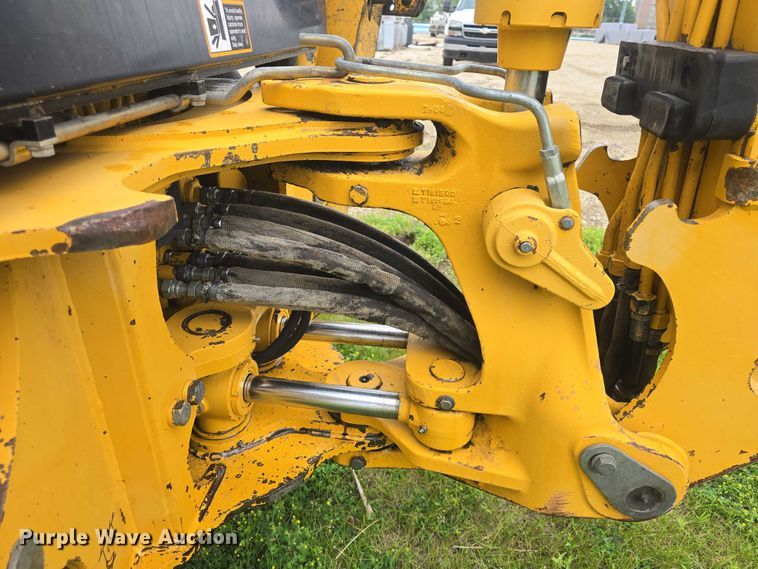 image for item EF3511 1997 John Deere 310E backhoe