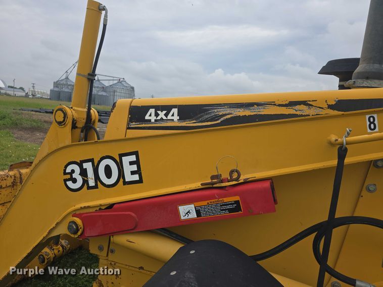 image for item EF3511 1997 John Deere 310E backhoe