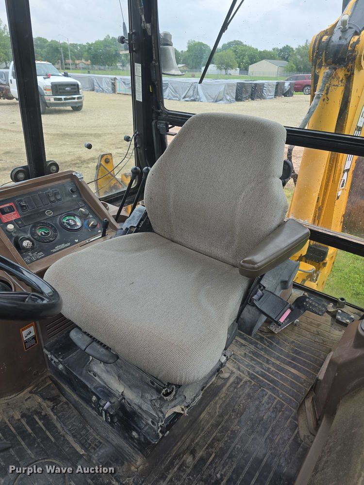 image for item EF3511 1997 John Deere 310E backhoe