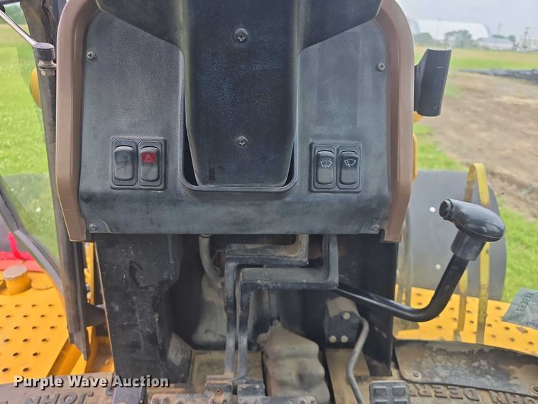 image for item EF3511 1997 John Deere 310E backhoe