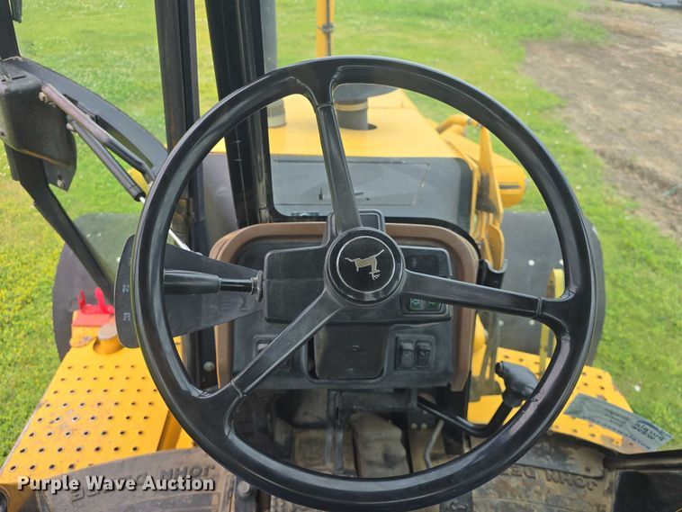 image for item EF3511 1997 John Deere 310E backhoe