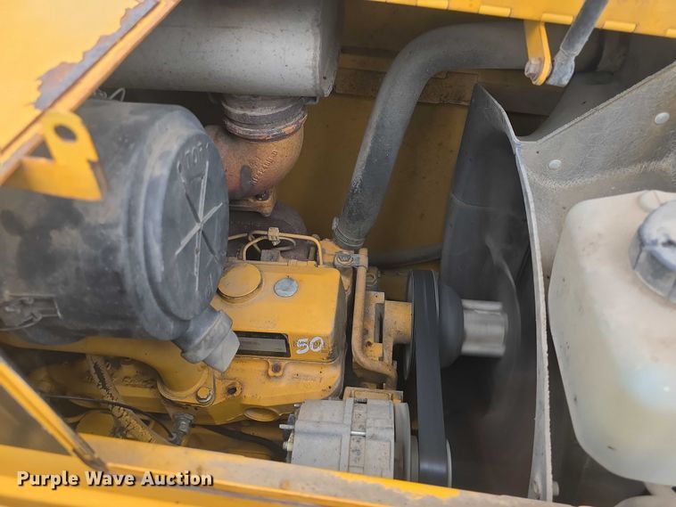 image for item EF3511 1997 John Deere 310E backhoe