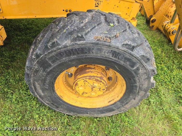 image for item EF3511 1997 John Deere 310E backhoe