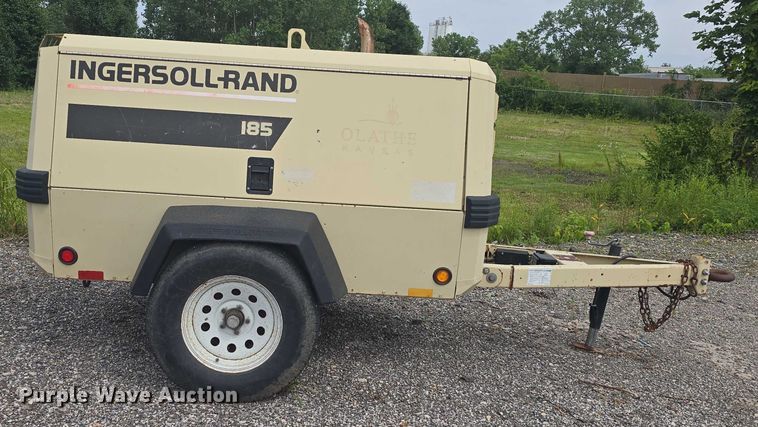 image for item EF3558 2000 Ingersoll Rand 185 air compressor