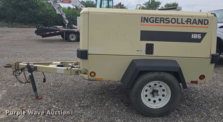 image for item EF3558 2000 Ingersoll Rand 185 air compressor