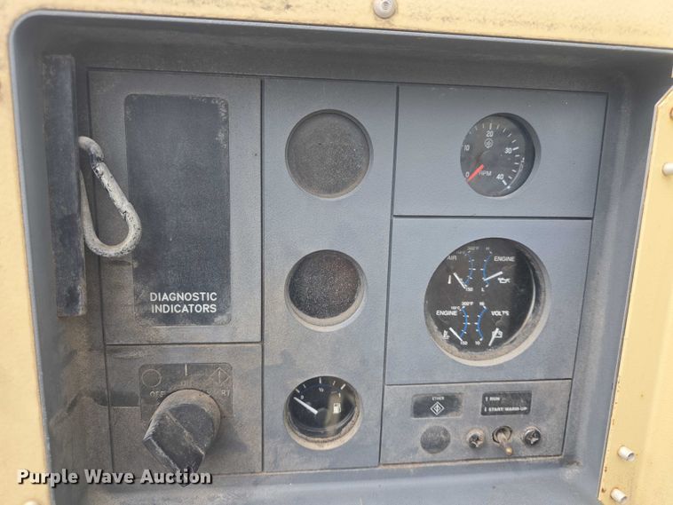 image for item EF3558 2000 Ingersoll Rand 185 air compressor