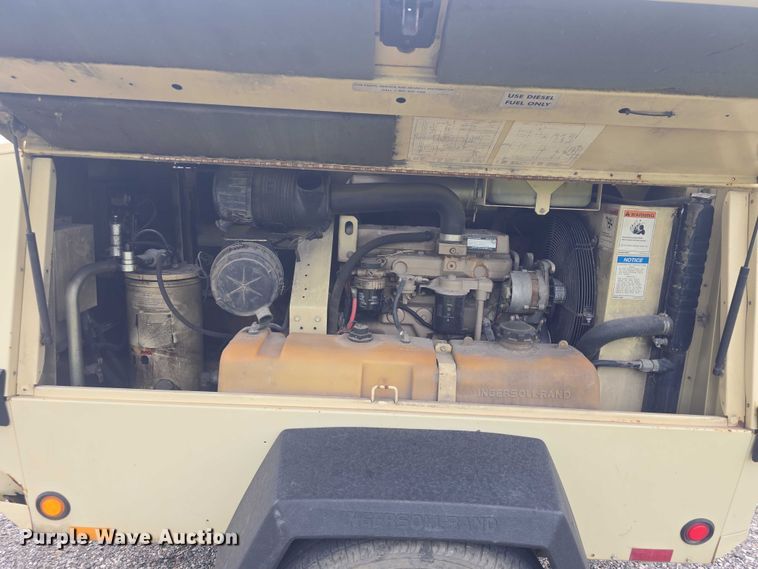 image for item EF3558 2000 Ingersoll Rand 185 air compressor