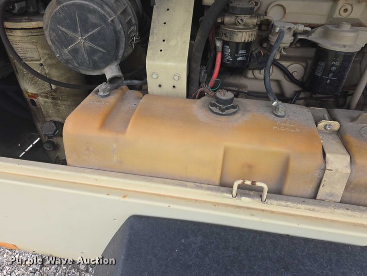 image for item EF3558 2000 Ingersoll Rand 185 air compressor