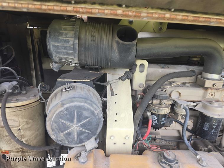 image for item EF3558 2000 Ingersoll Rand 185 air compressor