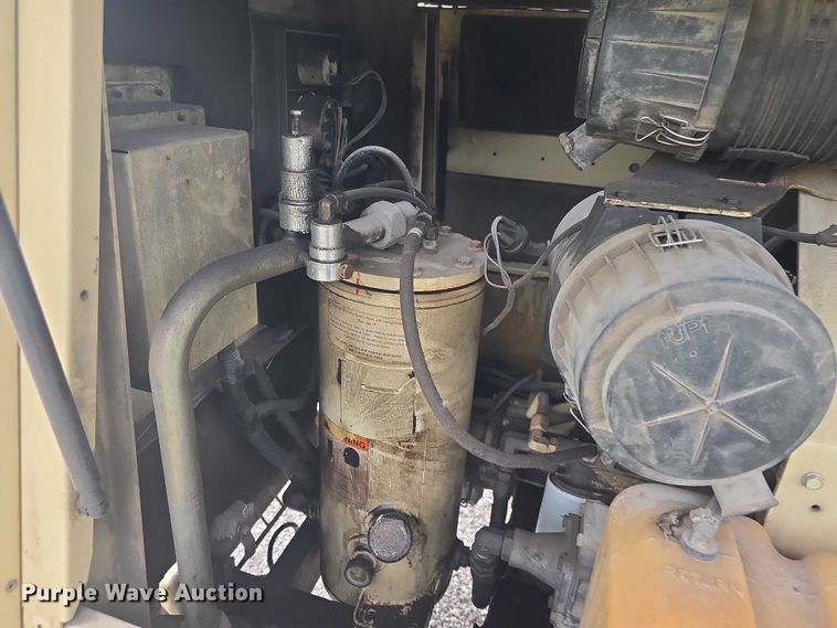 image for item EF3558 2000 Ingersoll Rand 185 air compressor