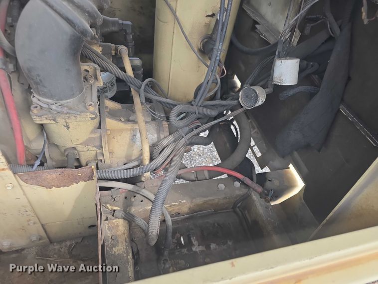 image for item EF3558 2000 Ingersoll Rand 185 air compressor