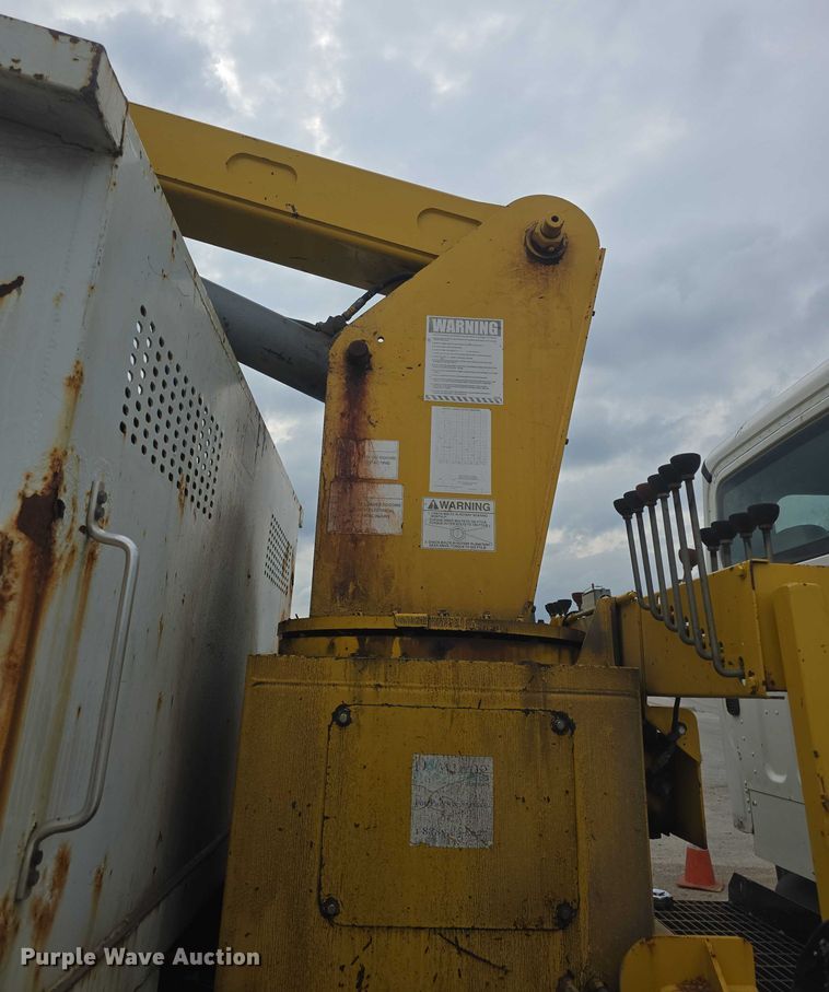 image for item EF3559 2012 Freightliner Business Class M2 crane truck