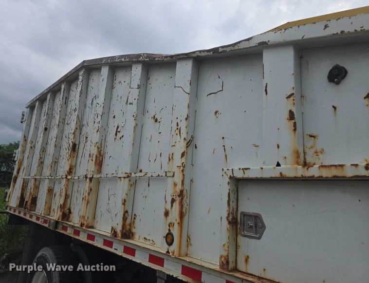 image for item EF3559 2012 Freightliner Business Class M2 crane truck