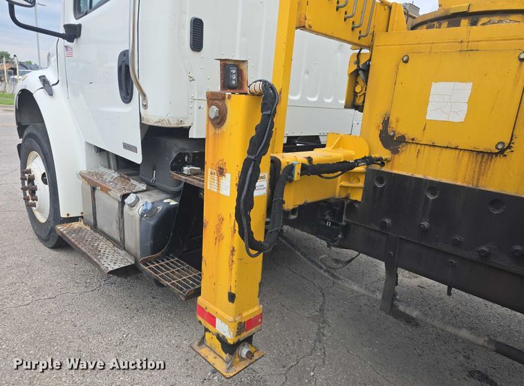 image for item EF3559 2012 Freightliner Business Class M2 crane truck