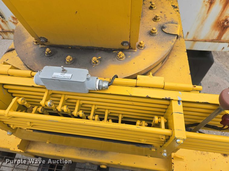 image for item EF3559 2012 Freightliner Business Class M2 crane truck