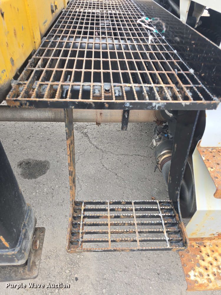 image for item EF3559 2012 Freightliner Business Class M2 crane truck