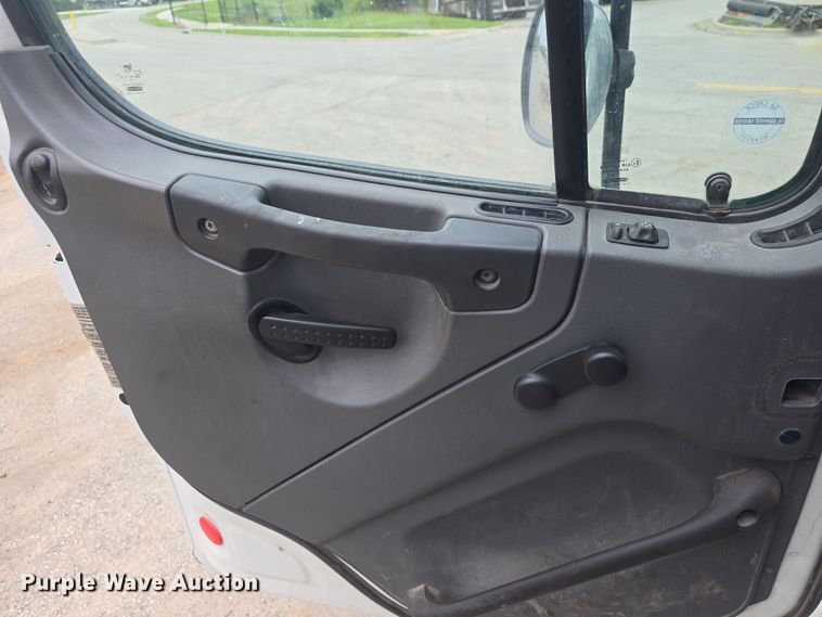 image for item EF3559 2012 Freightliner Business Class M2 crane truck