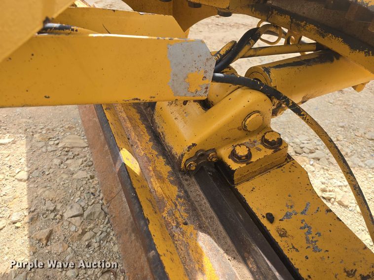 image for item EF3560 1994 John Deere 670B motor grader