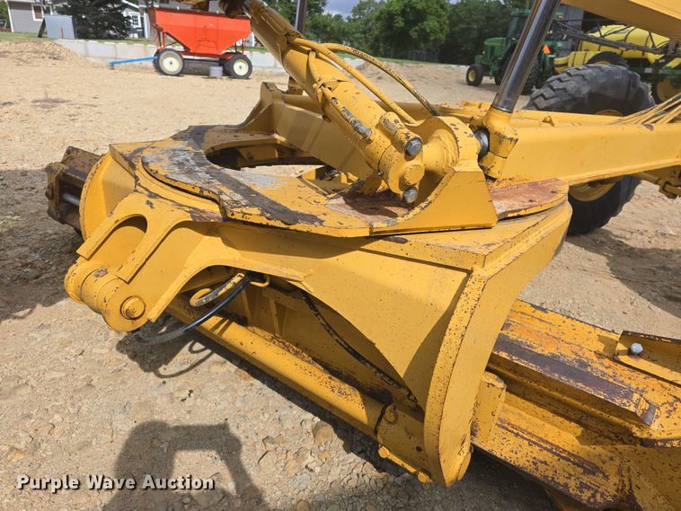 image for item EF3560 1994 John Deere 670B motor grader