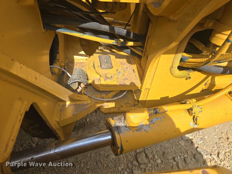 image for item EF3560 1994 John Deere 670B motor grader