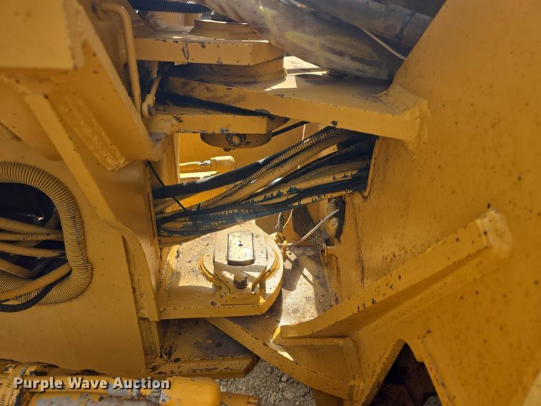 image for item EF3560 1994 John Deere 670B motor grader