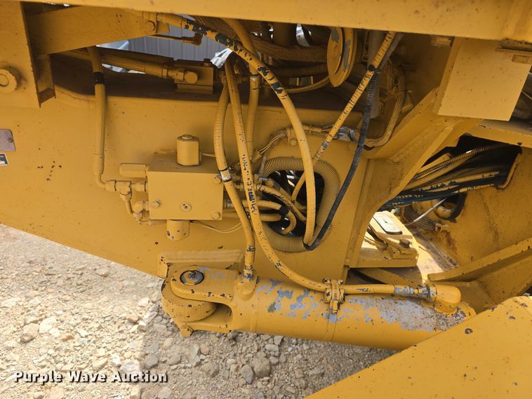 image for item EF3560 1994 John Deere 670B motor grader