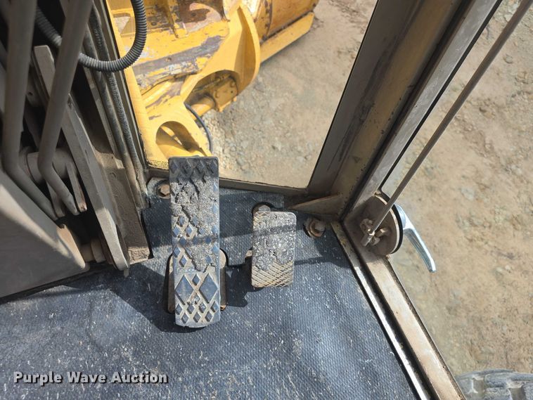 image for item EF3560 1994 John Deere 670B motor grader