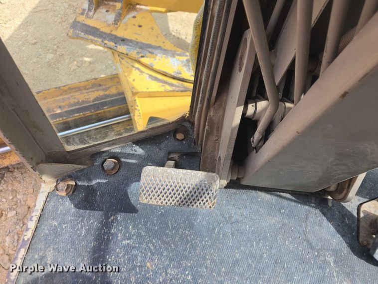 image for item EF3560 1994 John Deere 670B motor grader