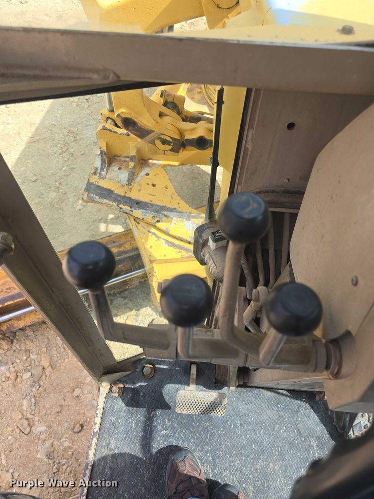 image for item EF3560 1994 John Deere 670B motor grader