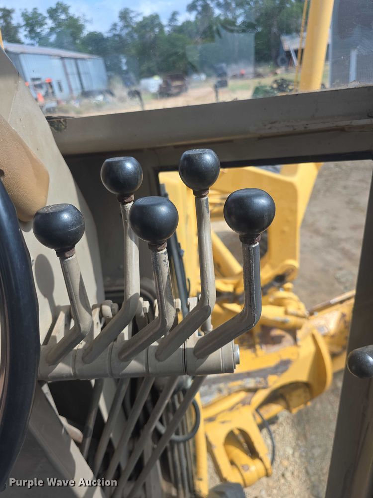 image for item EF3560 1994 John Deere 670B motor grader