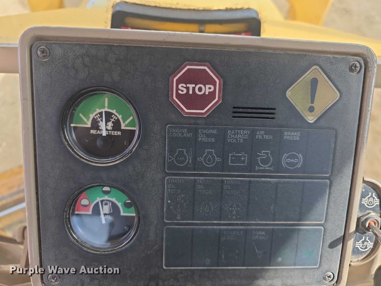 image for item EF3560 1994 John Deere 670B motor grader