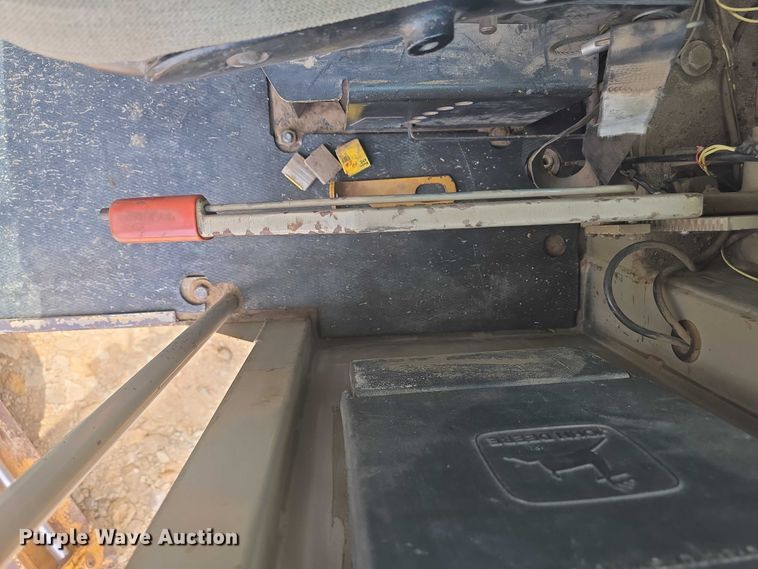 image for item EF3560 1994 John Deere 670B motor grader