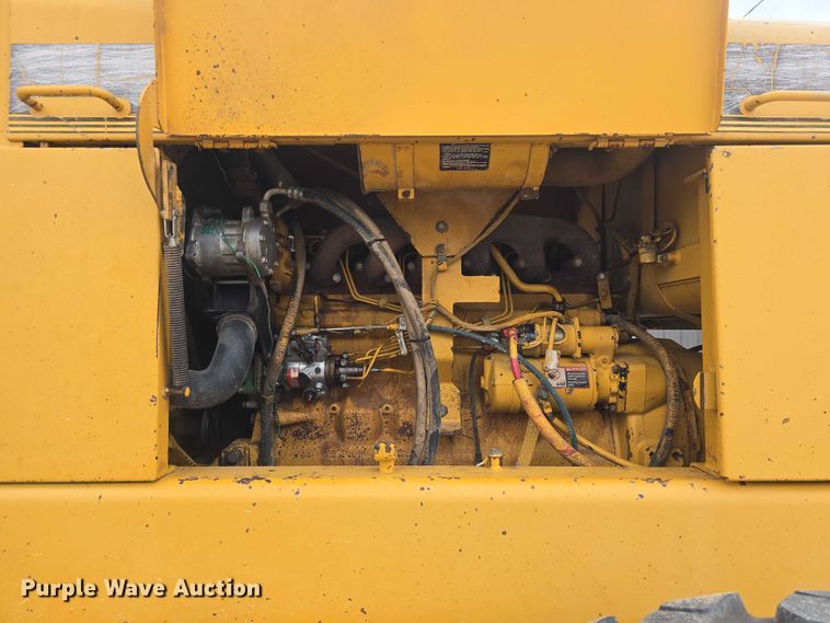 image for item EF3560 1994 John Deere 670B motor grader