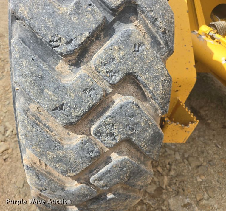 image for item EF3560 1994 John Deere 670B motor grader