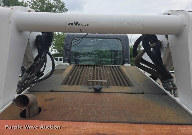 image for item EF3561 2013 Bobcat S750 skid steer loader