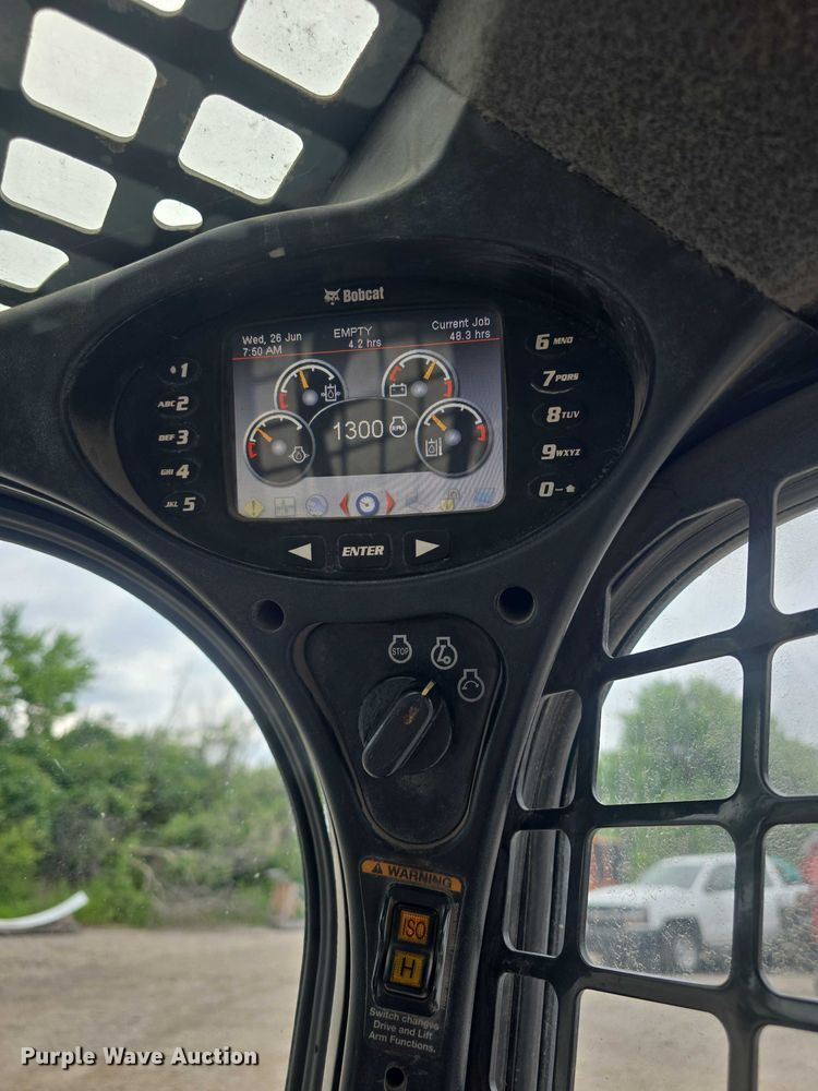image for item EF3561 2013 Bobcat S750 skid steer loader